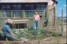 Noch genie&szlig;en Charlie Bloom (John Heard, l.) und Ruby Archuleta (Sonia Braga, r.) das ruhige Leben auf dem Land ...
