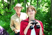 Andr&eacute; (Joachim L&auml;tsch, l.) hat sich an Sabrinas (Sarah Elena Timpe, r.) Fersen geheftet und folgt ihr nach Kanada.