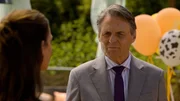 Gerner (Wolfgang Bahro) gibt vor Katrin zu, was ihn wirklich bewegt. Gerner (Wolfgang Bahro) gibt vor Katrin zu, was ihn wirklich bewegt.