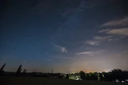 Nächtliches Dorf mit Sternenhimmel. Nächtliches Dorf mit Sternenhimmel.