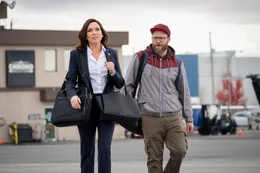 L-R: Maggie Millikin (June Diane Raphael), Fred Flarsky (Seth Rogen)