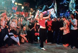 Nach und nach erkennt Sara (Julia Stiles, M.), dass sich Breakbeat und Pas de deux nicht grunds&auml;tzlich ausschlie&szlig;en ...