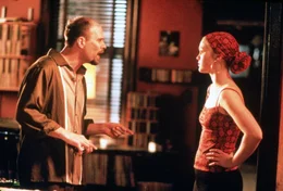 Nach dem Tod ihrer Mutter muss Sara (Julia Stiles, r.) zu ihrem Vater Roy Johnson (Terry Kinney, l.), einem erfolglosen Jazzmusiker, in das wilde S&uuml;dviertel Chicagos ziehen. All ihre Tr&auml;ume fallen in sich zusammen ...