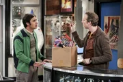 Um Raj (Kunal Nayyar, l.) zu helfen, bietet Stuart (Kevin Sussman, r.) ihm einen besonderen Job an. Aber würde Raj wirklich alles tun, um auf die Comic-Con gehen zu können? Um Raj (Kunal Nayyar, l.) zu helfen, bietet Stuart (Kevin Sussman, r.) ihm einen besonderen Job an. Aber würde Raj wirklich alles tun, um auf die Comic-Con gehen zu können?