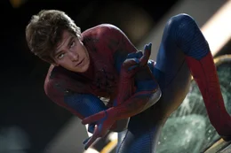 Hat einen ziemlich gef&auml;hrlichen Nebenjob: Sch&uuml;ler Peter Parker (Andrew Garfield) alias Spiderman macht Jagd auf die schweren Jungen von New York ...