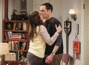 Noch können Sheldon (Jim Parsons) und Amy (Mayim Bialik) auf Wolke Sieben schweben, doch schon bald wird sie für ein Sommerstipendium zur Princeton Uni aufbrechen ... Noch können Sheldon (Jim Parsons) und Amy (Mayim Bialik) auf Wolke Sieben schweben, doch schon bald wird sie für ein Sommerstipendium zur Princeton Uni aufbrechen ...