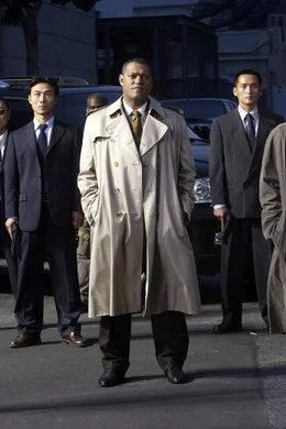 Ein eiskalter Chef: Brassel (Laurence Fishburne). Aber ist er auch ein Verr&auml;ter?
