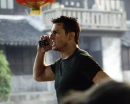 Ethan Hunt (Tom Cruise) erh&auml;lt gegen seinen Willen den Auftrag, der in gro&szlig;en Schwierigkeiten steckenden Agentin Lindsey Ferris, die von ihm ausgebildet und pers&ouml;nlich dem IMF empfohlen worden war, beizustehen. Dies war auf den internationalen Geheimnis- und Waffenh&auml;ndler Owen Davian angesetzt, aber der Auftrag ging schief ...