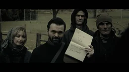 Der Prediger (Billy MacLellan, 2.v.l.)