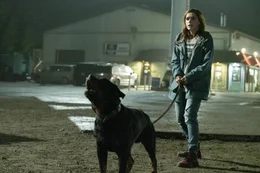 Ally Andrews (Kiernan Shipka)