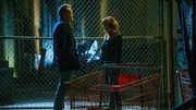 Es kommt Licht in die gemeinsame Vergangenheit von Sherlock (Jonny Lee Miller, l.) und Kitty (Ophelia Lovibond, r.) ...
