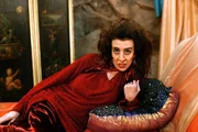 Nachdem "Imara" (Suzanne Krull), eine machthungrige Hexenmeisterin, einen Zauber ausspricht, erfolgt ein Körpertausch zwischen ihr und Phoebe ... Nachdem "Imara" (Suzanne Krull), eine machthungrige Hexenmeisterin, einen Zauber ausspricht, erfolgt ein Körpertausch zwischen ihr und Phoebe ...