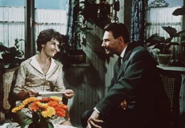 Marianne Koch (l.)