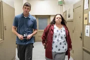 Special Agent Leroy Jethro Gibbs (Austin Stowell, l.); Ruth (London Garcia, r.)