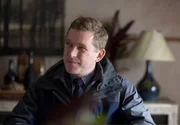 Wallanders Kollege Lennart Mattson (Barnaby Kay) hat eine gute Idee. Wallanders Kollege Lennart Mattson (Barnaby Kay) hat eine gute Idee.