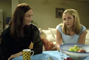 Bianca - Wege zum Glück Kapitel 6 Staffel 1, Episode 6 Träumen von einer besseren Zukunft: Nicola Ransom als Katy, Tanja Wedhorn als Bianca Bianca - Wege zum Glück Kapitel 6 Staffel 1, Episode 6 Träumen von einer besseren Zukunft: Nicola Ransom als Katy, Tanja Wedhorn als Bianca
