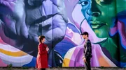 Die SOKO ermittelt in der Linzer Graffiti-Szene. Ein Sprayer ist, trotz Sicherung, von einem Hausdach gestürzt und dabei ums Leben gekommen. Die Kommissare vermuten, dass das Seil manipuliert wurde. Im Bild: Joe (Katharina Stemberger) und Tom (Michael Pink) Die SOKO ermittelt in der Linzer Graffiti-Szene. Ein Sprayer ist, trotz Sicherung, von einem Hausdach gestürzt und dabei ums Leben gekommen. Die Kommissare vermuten, dass das Seil manipuliert wurde. Im Bild: Joe (Katharina Stemberger) und Tom (Michael Pink)