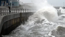 Unberechenbar: Im Herbst verwandeln St&uuml;rme die Nordsee in ein tosendes Meer.