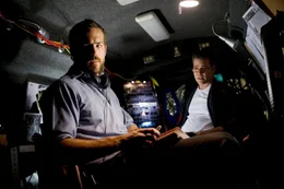 Seit geraumer Zeit observieren die FBI-Agenten Messner (Ryan Reynolds, l.) und Carruthers (Ray Liotta) einen ber&uuml;hmt- ber&uuml;chtigten Mafiaboss, um ihn bald hinter Schloss und Riegel zu bringen.