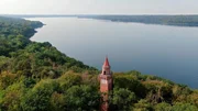 Der Tollensesee liegt im Landschaftsschutzgebiet Tollensebecken. Wer hierher kommt, will nirgendwo anders hin. Der Tollensesee liegt im Landschaftsschutzgebiet Tollensebecken. Wer hierher kommt, will nirgendwo anders hin.