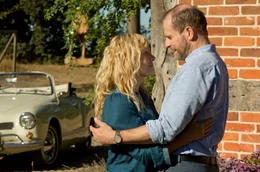 Katja (Nadja Uhl) f&uuml;hrt mit Thomas (Thomas Limpinsel) ein gl&uuml;ckliches Familien- und Eheleben.
