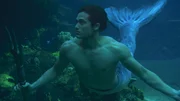 Zac (Chai Romruen) mit dem Dreizack unter Wasser. Er sucht den Eingang zu Ritas Grotte. Zac (Chai Romruen) mit dem Dreizack unter Wasser. Er sucht den Eingang zu Ritas Grotte.