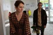 Da helfen auch Blumen nicht mehr: Bernhard Hering versucht das Herz seiner Exfrau Klaudia Dick zurückzuerobern, doch diese blockt völlig ab. Da helfen auch Blumen nicht mehr: Bernhard Hering versucht das Herz seiner Exfrau Klaudia Dick zurückzuerobern, doch diese blockt völlig ab.