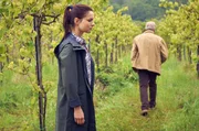 Bio-Winzerin Anne (Henriette Richter-Röhl) ist fest entschlossen, für ihren Traum zu kämpfen. Bio-Winzerin Anne (Henriette Richter-Röhl) ist fest entschlossen, für ihren Traum zu kämpfen.