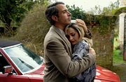 Tom Cullen (John Palmer) und Steanie Martini (Marnie Palmer).