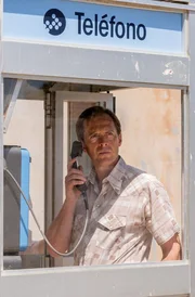 Tony Lundy (Stephan Campbell Moore)