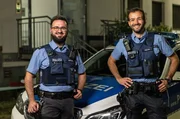 v.li.: Stefan Gehring und Janis Wolter, Autobahnpolizei. v.li.: Stefan Gehring und Janis Wolter, Autobahnpolizei.