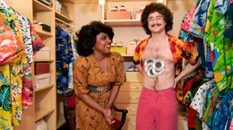 Oprah Winfrey (Quinta Brunson) (l), Weird AI (Daniel Radcliffe) (r). Fiktionalisierte Filmbiografie &uuml;ber den US-amerikanischen Musiker und Parodisten Weird Al Yankovic.