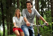 ARD STURM DER LIEBE FOLGE 1634. Konstantin (Moritz Tittel, r.) ist sich sicher, dass Marlene (Lucy Scherer, l.) irgendwann wieder laufen kann. ARD STURM DER LIEBE FOLGE 1634. Konstantin (Moritz Tittel, r.) ist sich sicher, dass Marlene (Lucy Scherer, l.) irgendwann wieder laufen kann.