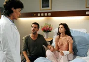 ARD STURM DER LIEBE FOLGE 1630, am Donnerstag (18.10.12) um 15:10 Uhr im ERSTEN. Dr. Rust (Gerda Steiner, l.) überbringt Elena (Lili Gesler, r.) und Nils (Florian Stadler, M.) eine furchtbare Nachricht. ARD STURM DER LIEBE FOLGE 1630, am Donnerstag (18.10.12) um 15:10 Uhr im ERSTEN. Dr. Rust (Gerda Steiner, l.) überbringt Elena (Lili Gesler, r.) und Nils (Florian Stadler, M.) eine furchtbare Nachricht.