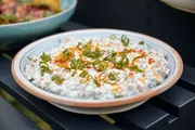Köchin Ivana Austermayer und Schauspieler und Hobbykoch Adnan Maral tischen heute Joghurt-Mais-Dip auf. Köchin Ivana Austermayer und Schauspieler und Hobbykoch Adnan Maral tischen heute Joghurt-Mais-Dip auf.
