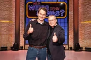 Treten bei "Wer wei&szlig; denn sowas?" als Kandidaten gegeneinander an: Der Schauspieler Fabian Hinrichs (l.) und der Schauspieler Joachim Kr&oacute;l (r.).