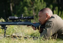 Nur noch wenige Sekunden: Henry Brogan (Will Smith) soll als unfehlbarer Sniper-Sch&uuml;tze einen angeblichen Terroristen in einem vorbeirasenden Schnellzug t&ouml;ten.