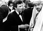 Peter Falk (Insp. Columbo), Hector Elizondo (Hassan Salah). Peter Falk (Insp. Columbo), Hector Elizondo (Hassan Salah).