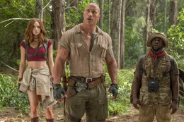 Karen Gillan (Martha / &sbquo;Ruby Roundhouse&lsquo;), Dwayne &sbquo;The Rock&lsquo; Johnson (Spencer / &sbquo;Dr. Smolder Bravestone&lsquo;), Kevin Hart (Anthony &sbquo;Fridge&lsquo; Johnson / &sbquo;Moose Finbar&lsquo;).