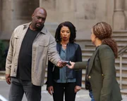 Wade Grey (Richard T. Jones), Luna Grey (Angel Parker, m.)