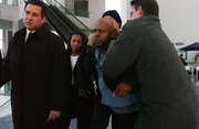 V.l.: Jack Malone (Anthony LaPaglia), Vivian Johnson (Marianne Jean-Baptiste), Chet Collins (Charles S. Dutton)    +++