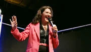 Martina auf der Bühne beim Kabarettpreis. Martina auf der Bühne beim Kabarettpreis.