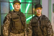 L-R: Ian Gallagher (Cameron Monaghan), Mickey Milkovich (Noel Fisher) L-R: Ian Gallagher (Cameron Monaghan), Mickey Milkovich (Noel Fisher)