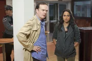 Sidney Carlton (Jefferson Mays) und Ria Torres (Monica Raymund)