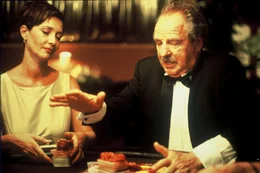 Heinz (Friedrich von Thun) ist ein eleganter Gauner und Spieler. Er wird keine Gelegenheit auslassen, sein Gl&uuml;ck zu versuchen. Dabei macht er auch noch die Bekanntschaft der reizenden Mia (Mich&egrave;le Marian).