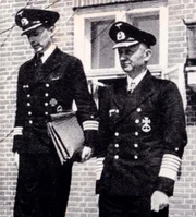 1945; Dönitz mit Adjutant in Flensburg. 1945; Dönitz mit Adjutant in Flensburg.