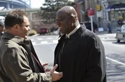Bei den Dreharbeiten zu "Cold Case": Thom Barry (r.) und Jeremy Ratchford (l.) Bei den Dreharbeiten zu "Cold Case": Thom Barry (r.) und Jeremy Ratchford (l.)