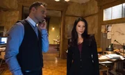 Holmes (Jonny Lee Miller, l.) und Watson (Lucy Liu, r.) versuchen, den Kreis der Verdächtigen einzugrenzen. Das ist aber gar nicht so einfach ... Holmes (Jonny Lee Miller, l.) und Watson (Lucy Liu, r.) versuchen, den Kreis der Verdächtigen einzugrenzen. Das ist aber gar nicht so einfach ...