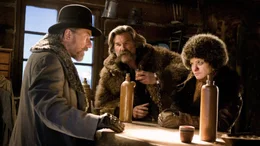L-R: Oswaldo Mobray (Tim Roth), John 'The Hangman' Ruth (Kurt Russell), Daisy Domergue (Jennifer Jason Leigh)