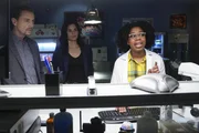 (v.l.n.r.) Timothy McGee (Sean Murray); Jessica Knight (Katrina Law); Kasie Hines (Diona Reasonover) (v.l.n.r.) Timothy McGee (Sean Murray); Jessica Knight (Katrina Law); Kasie Hines (Diona Reasonover)